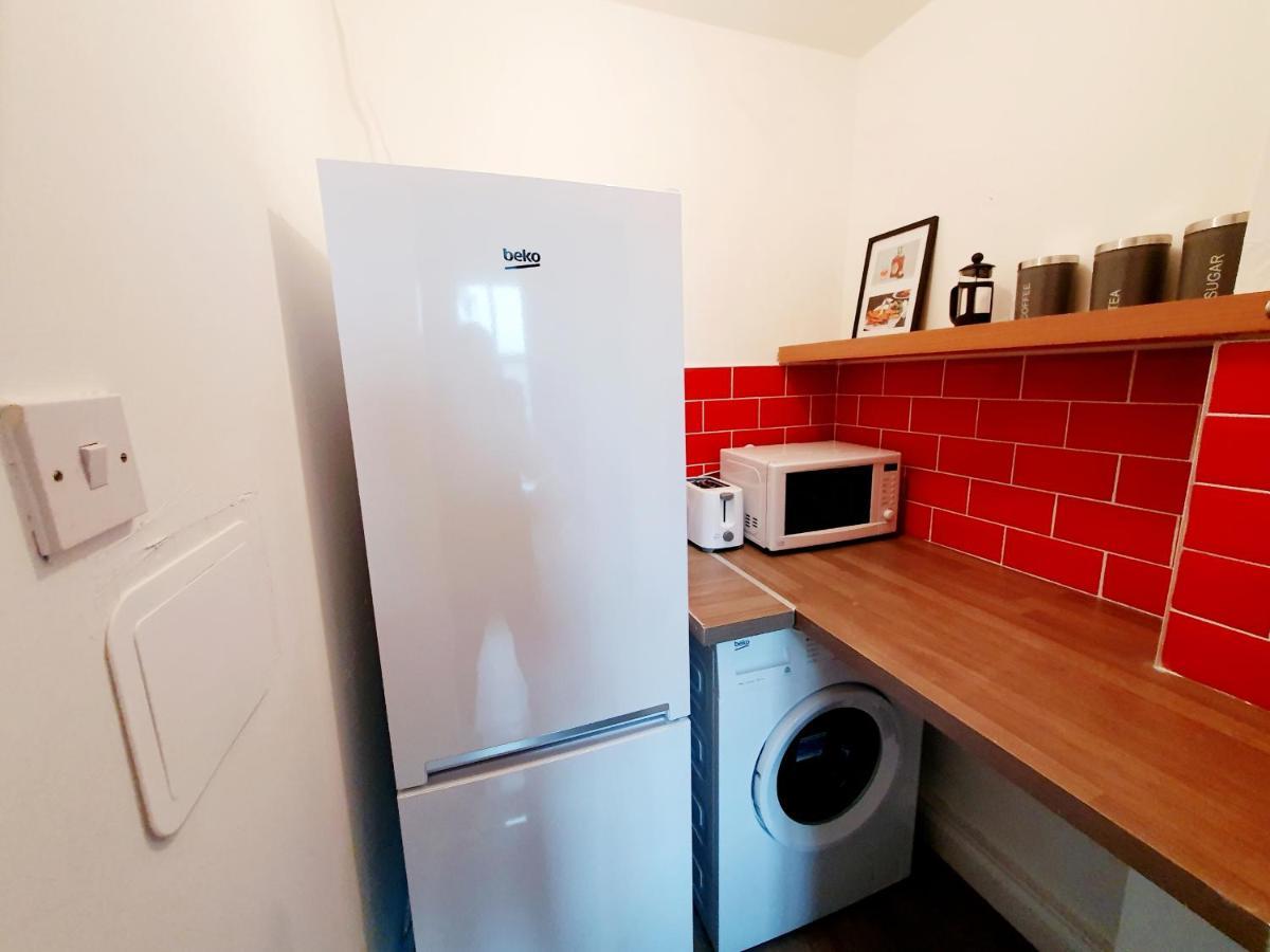 Station Apartment Bellshill Buitenkant foto
